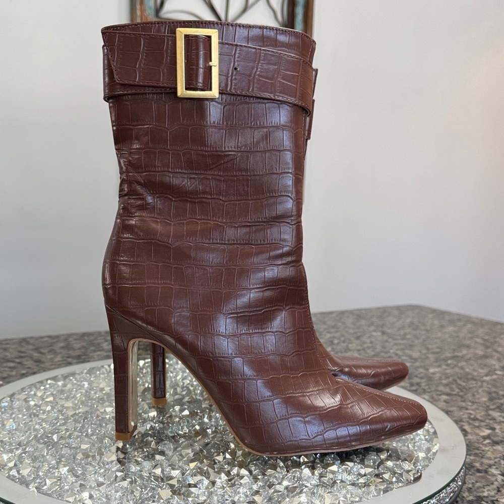 Journee Collection Elaine Croc Brown Croc-Embossed Boots with Gold Buckle 7.5